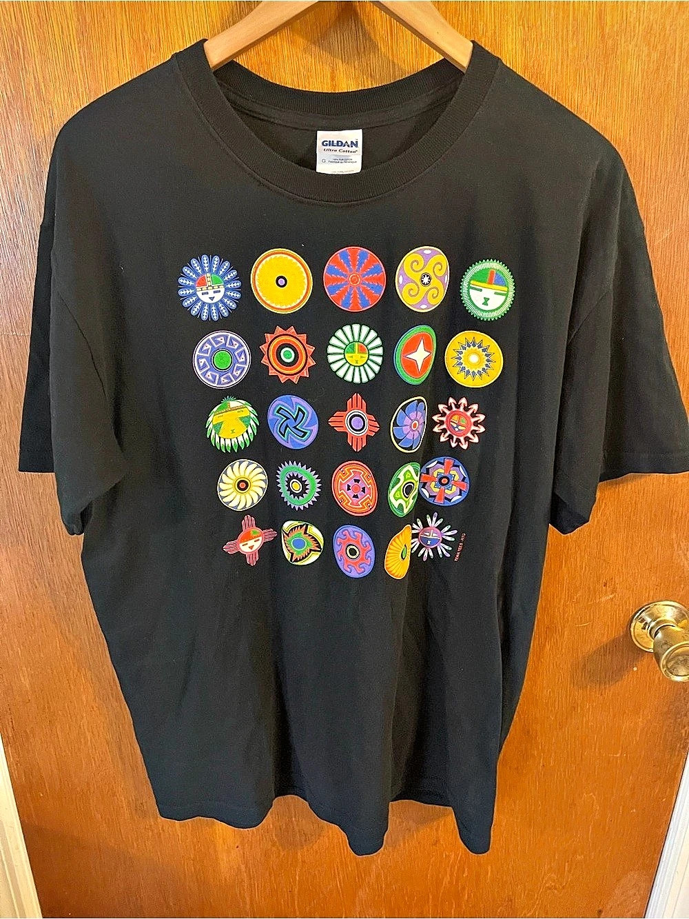 Gildan Ultra Cotton T-Shirt Native American Shield Graphic Native American